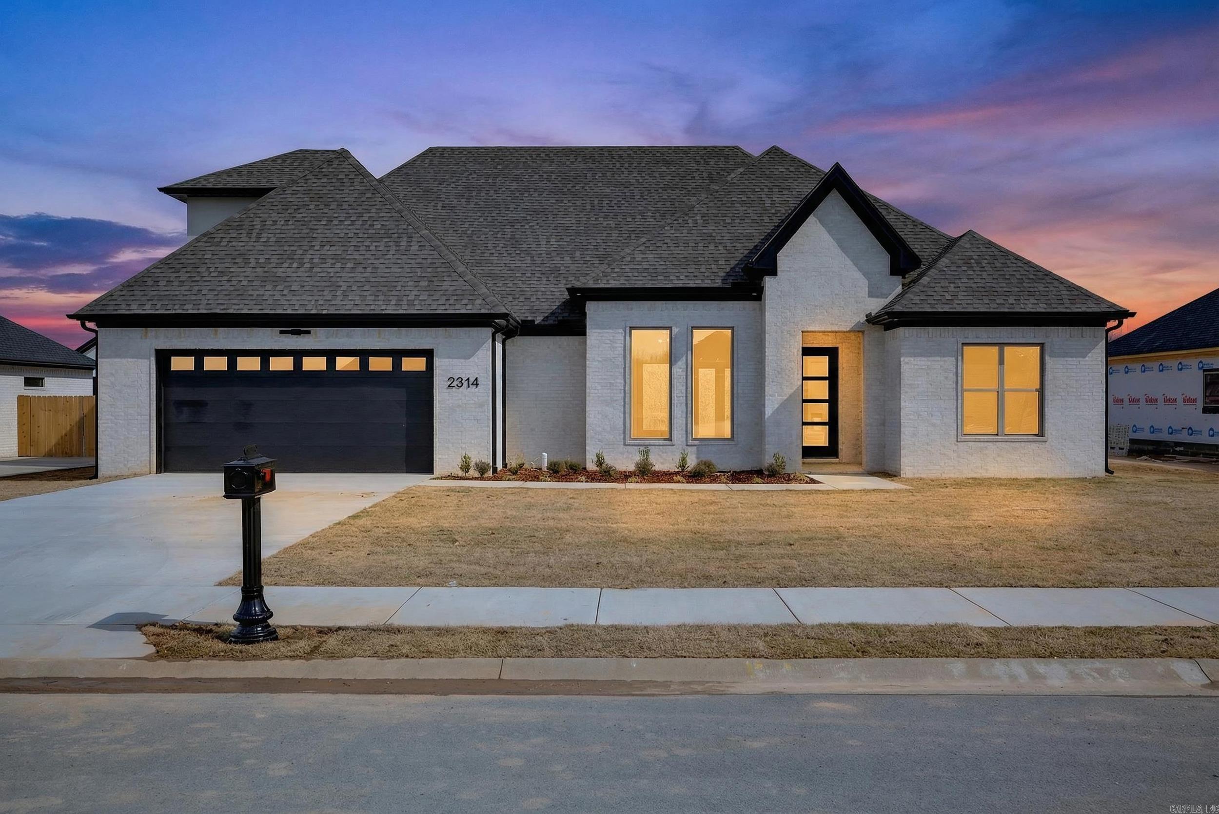 2314 Lakewood Circle