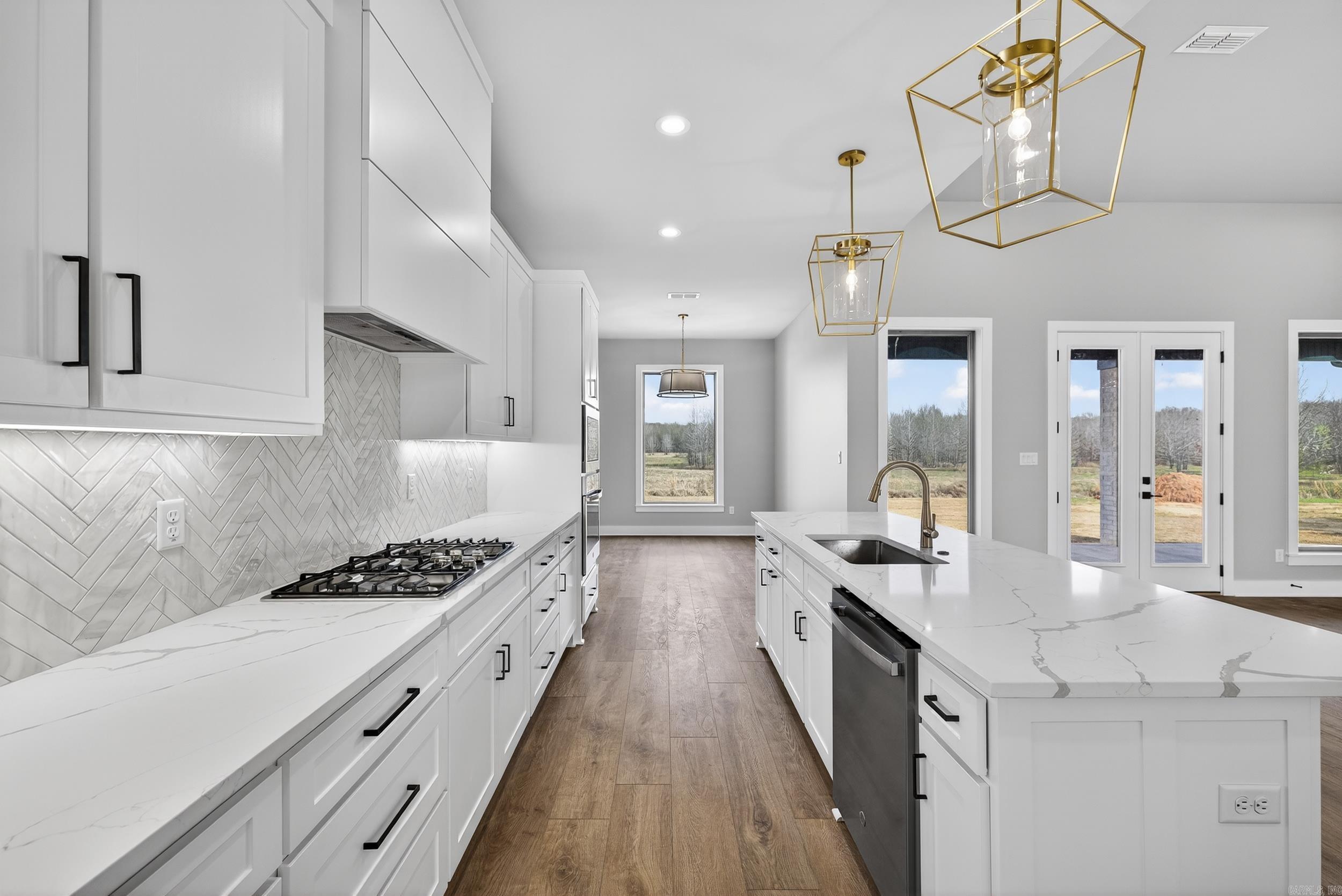 2314 Lakewood Circle