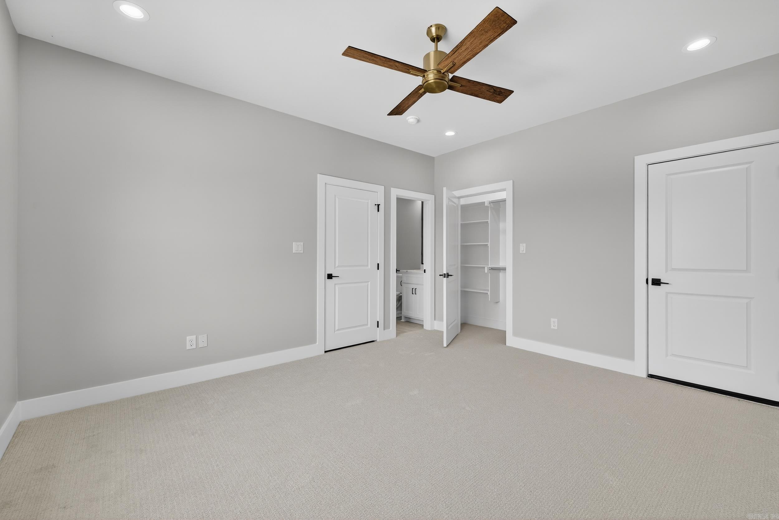 2314 Lakewood Circle