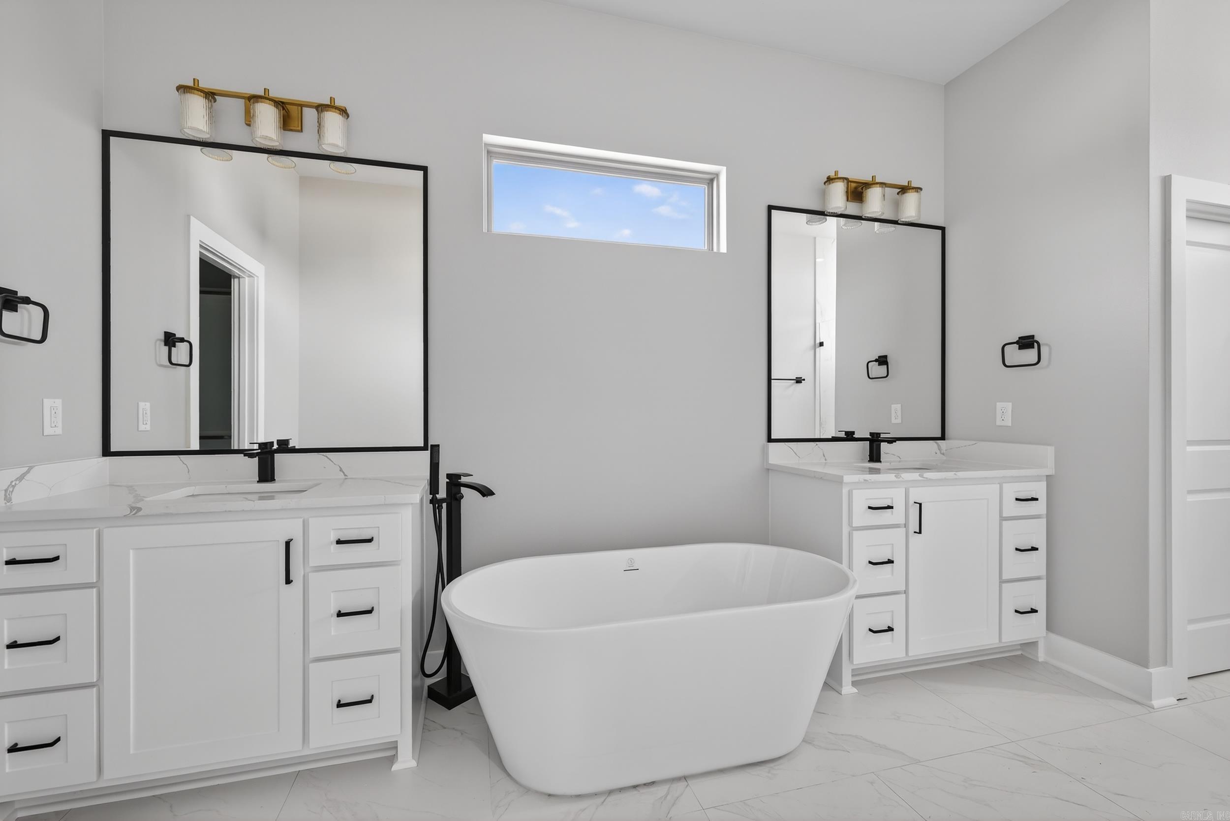 2314 Lakewood Circle