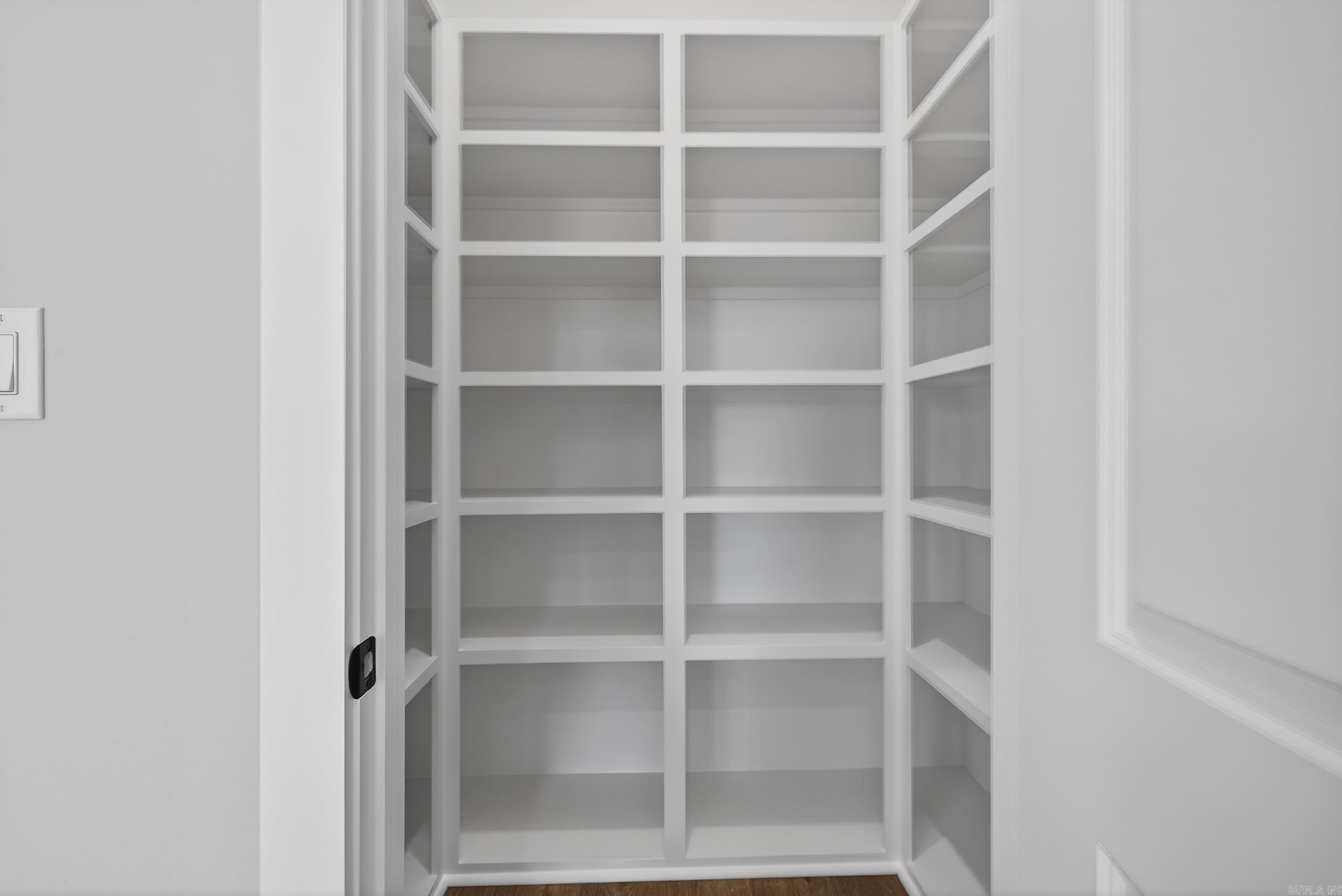 2314 Lakewood Circle