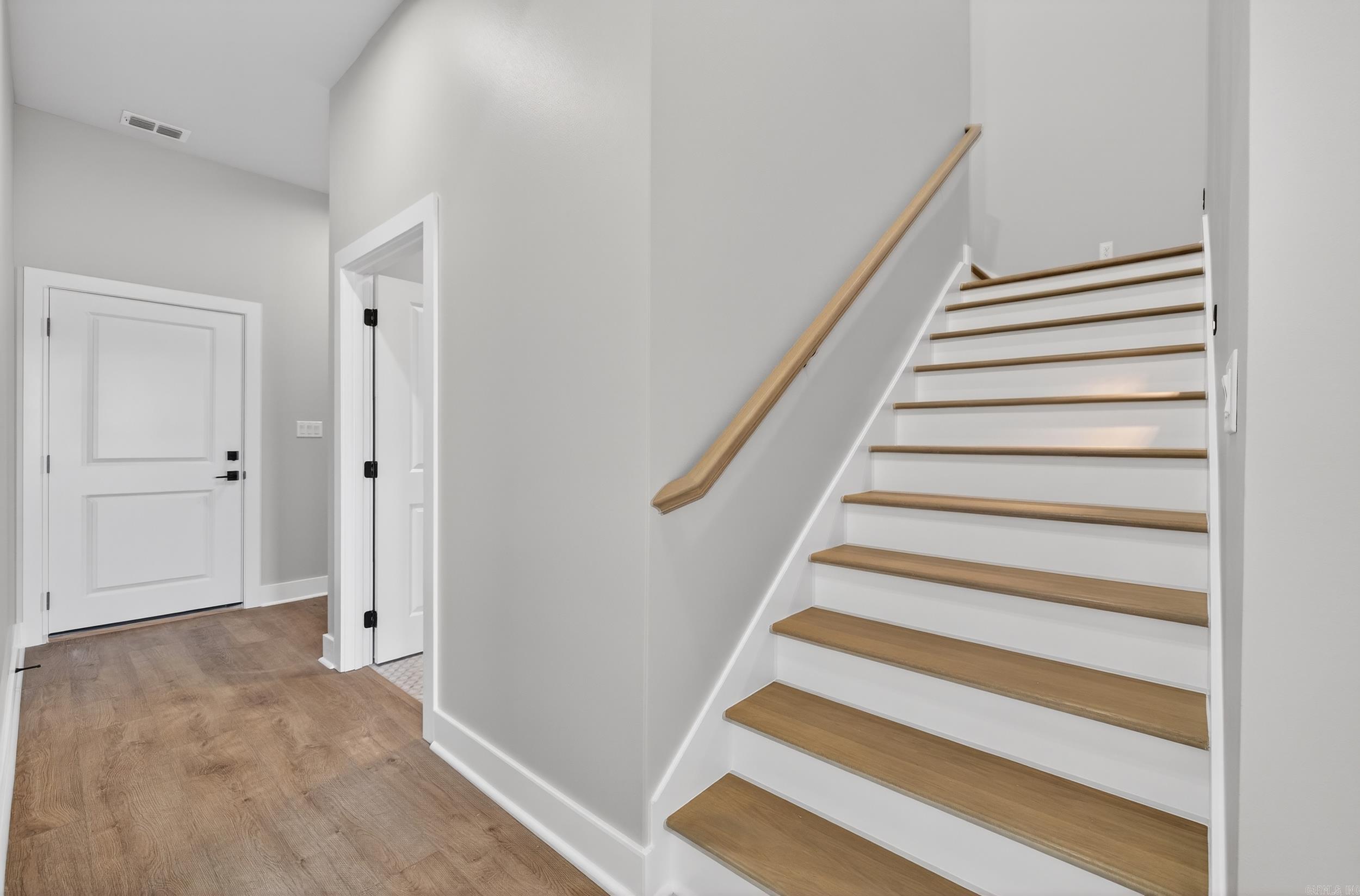 2314 Lakewood Circle