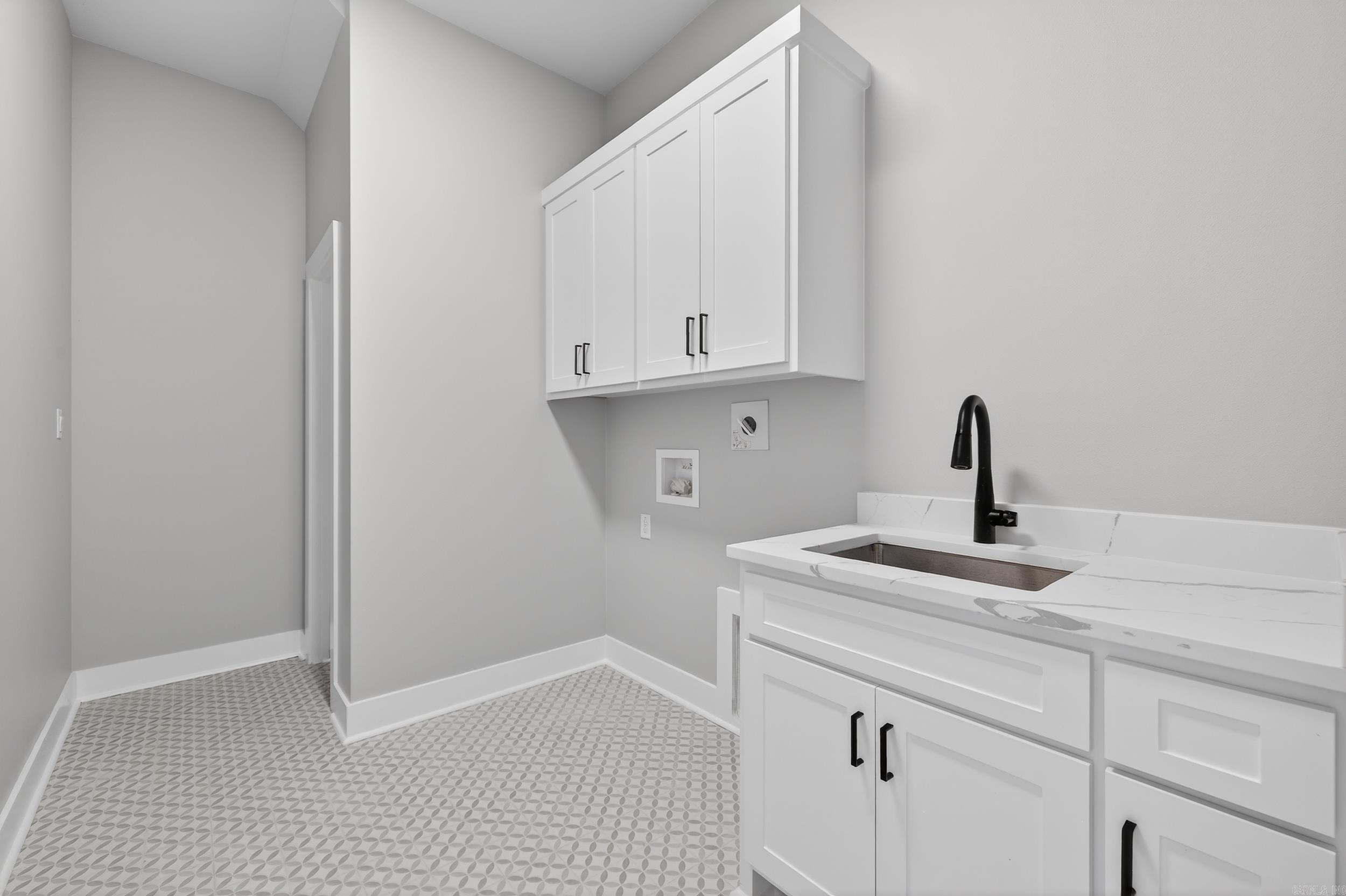 2314 Lakewood Circle