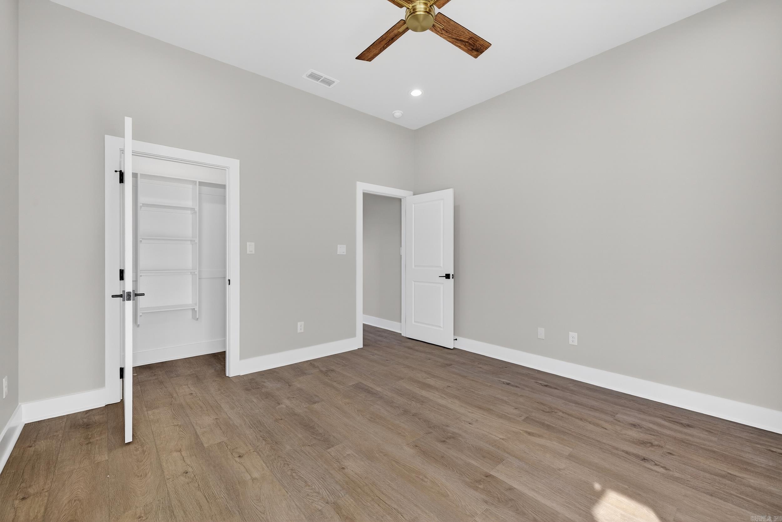 2314 Lakewood Circle