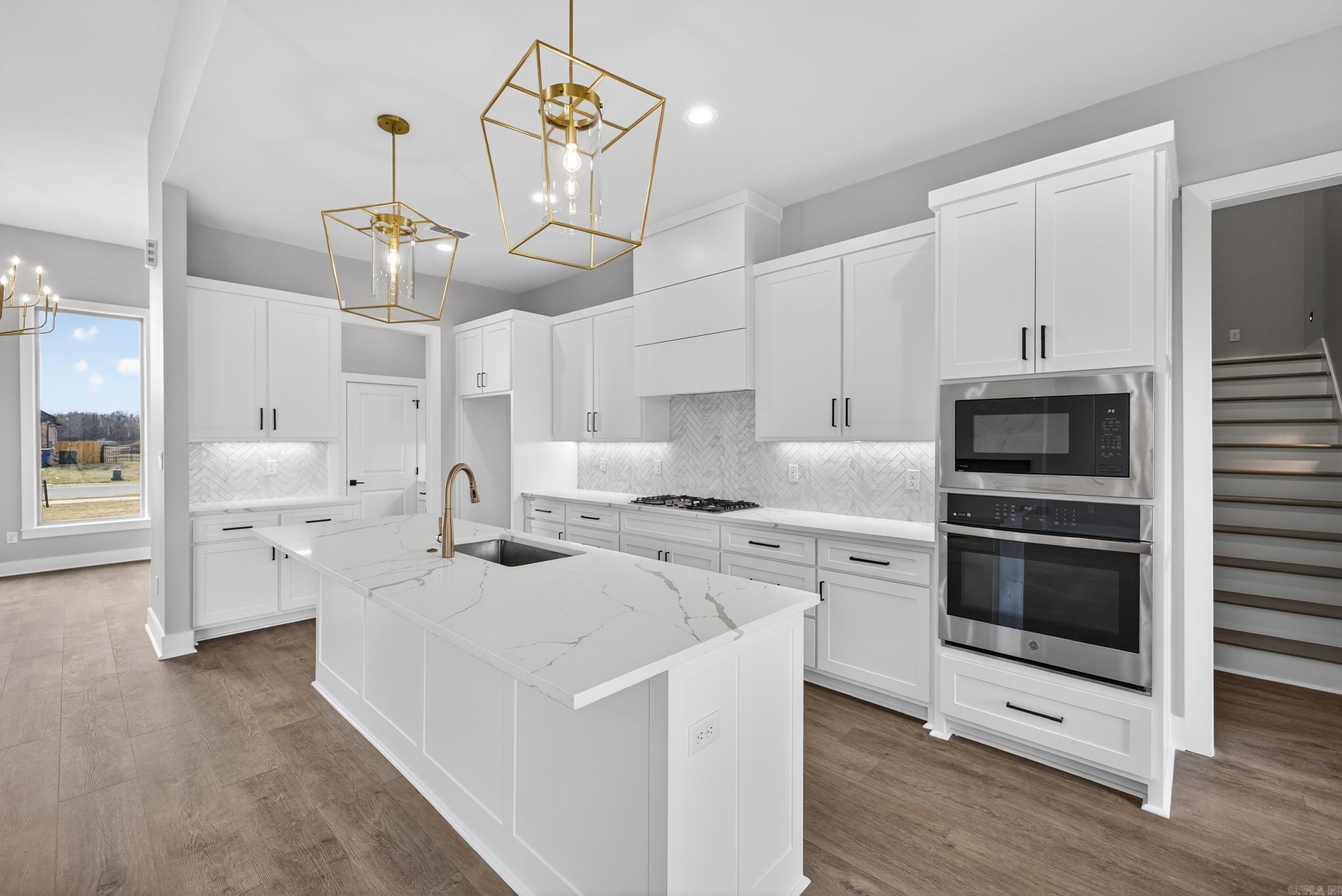 2314 Lakewood Circle