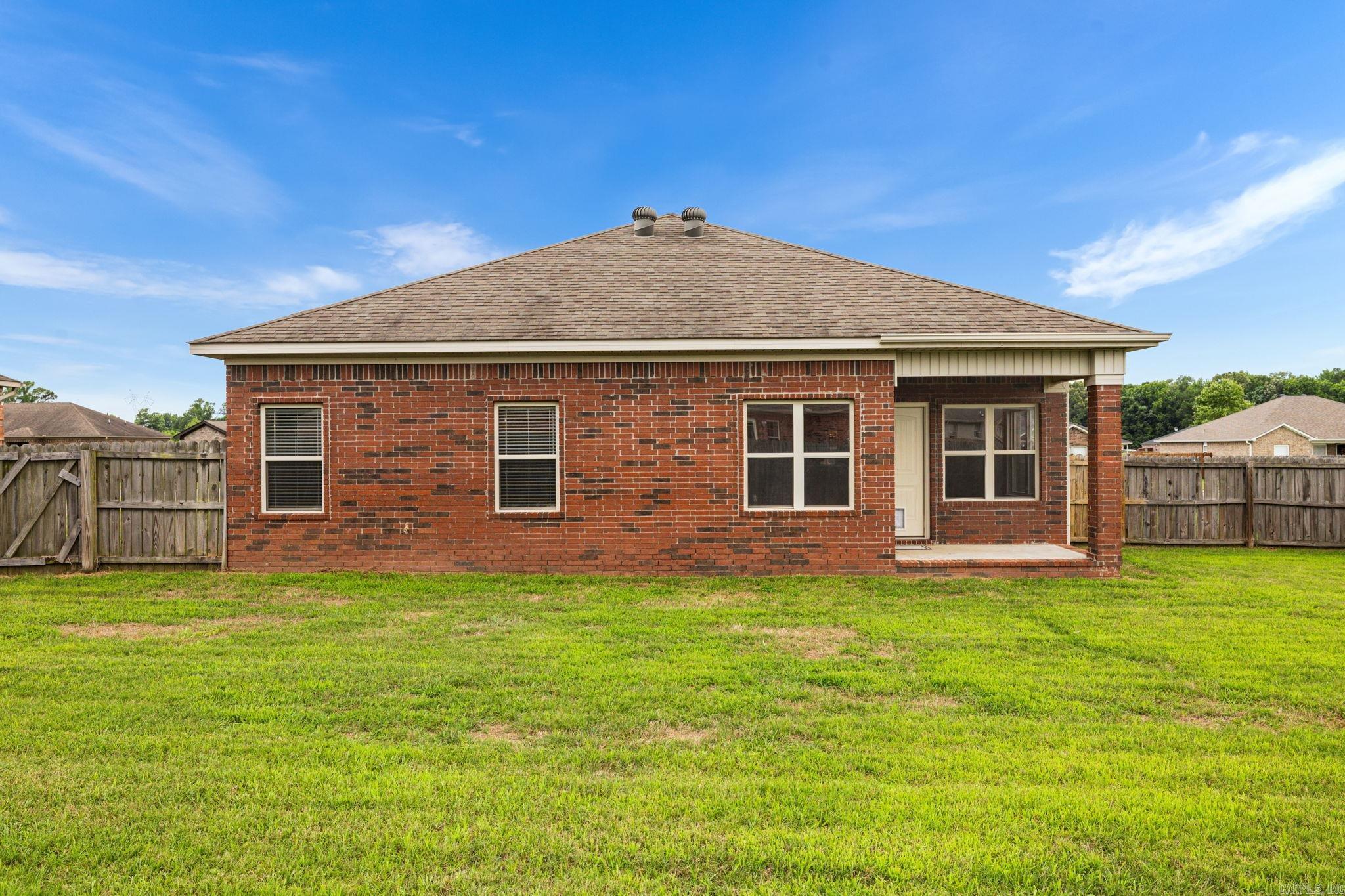 17 Stonehenge Drive