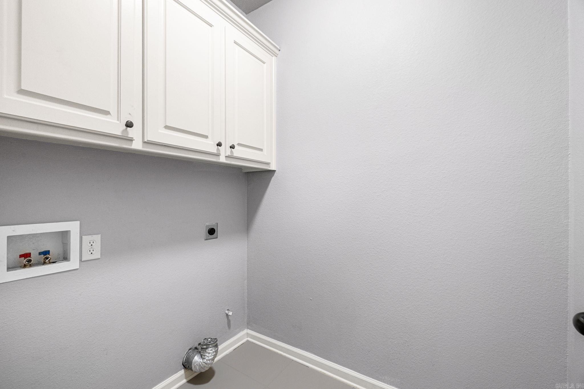 17 Stonehenge Drive