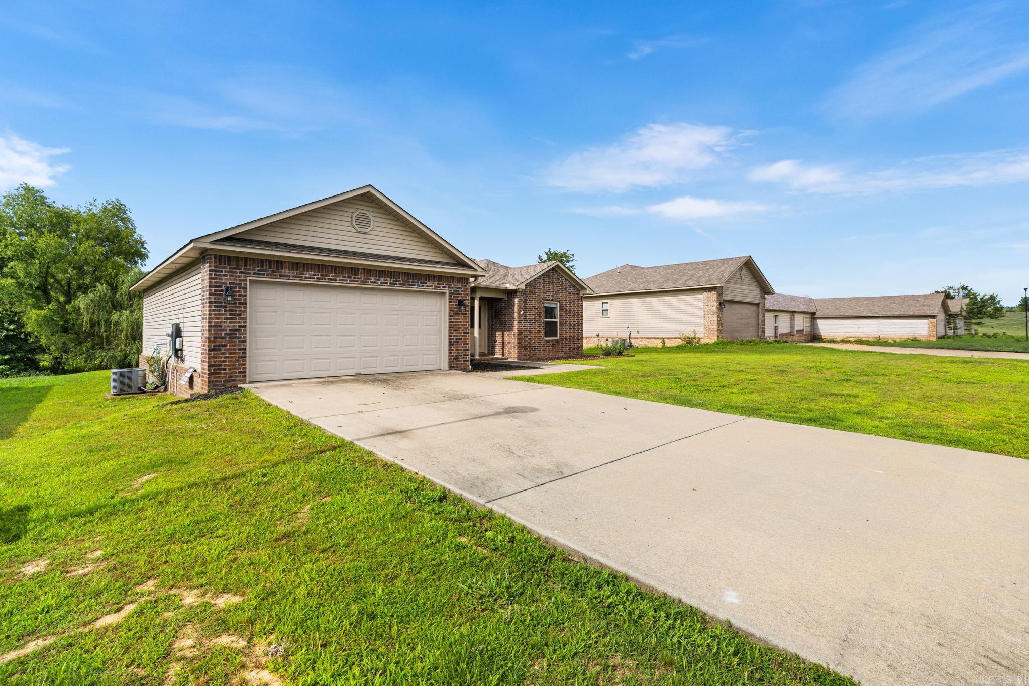 27 Mill Creek Drive