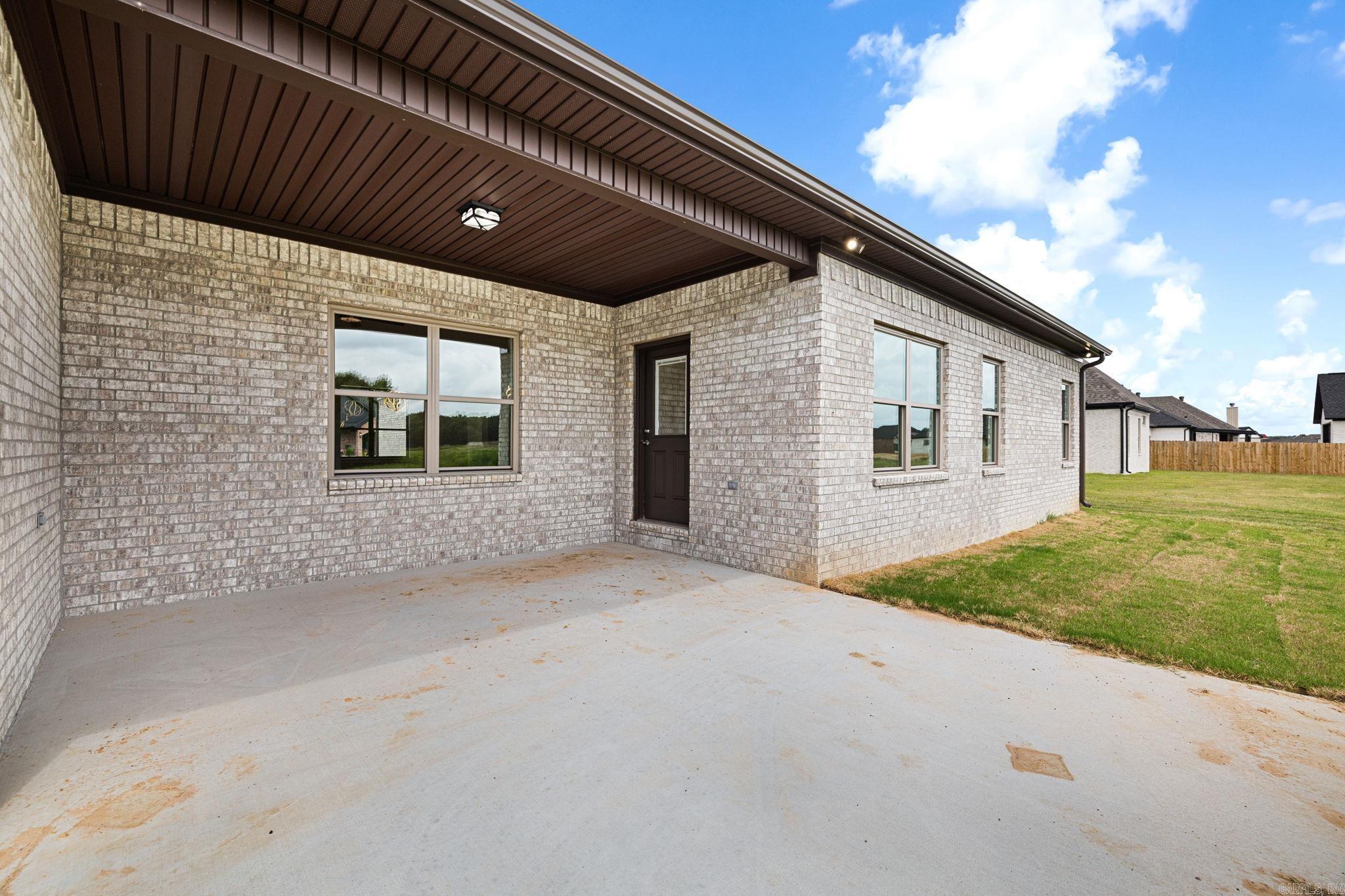 2312 Lakewood Circle