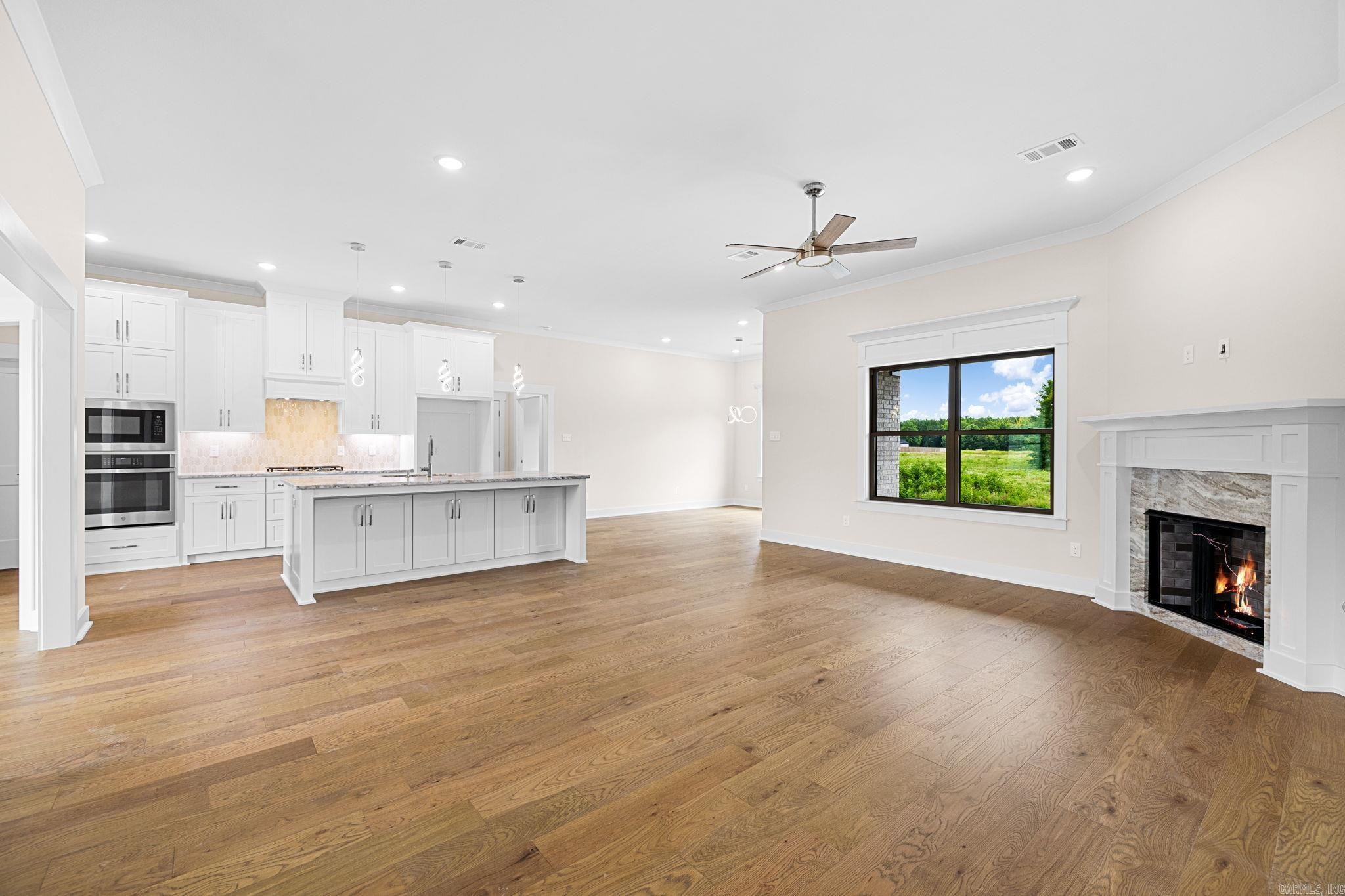 2312 Lakewood Circle