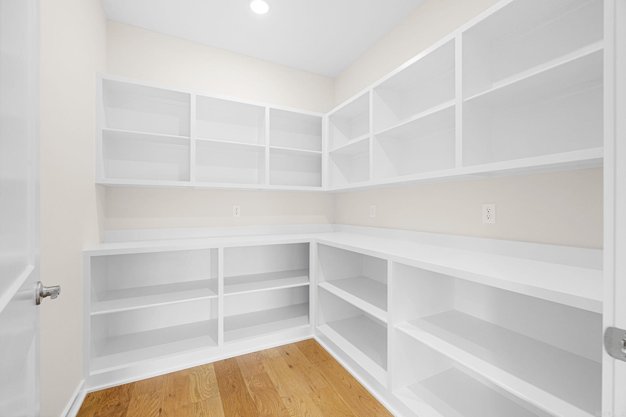 2312 Lakewood Circle