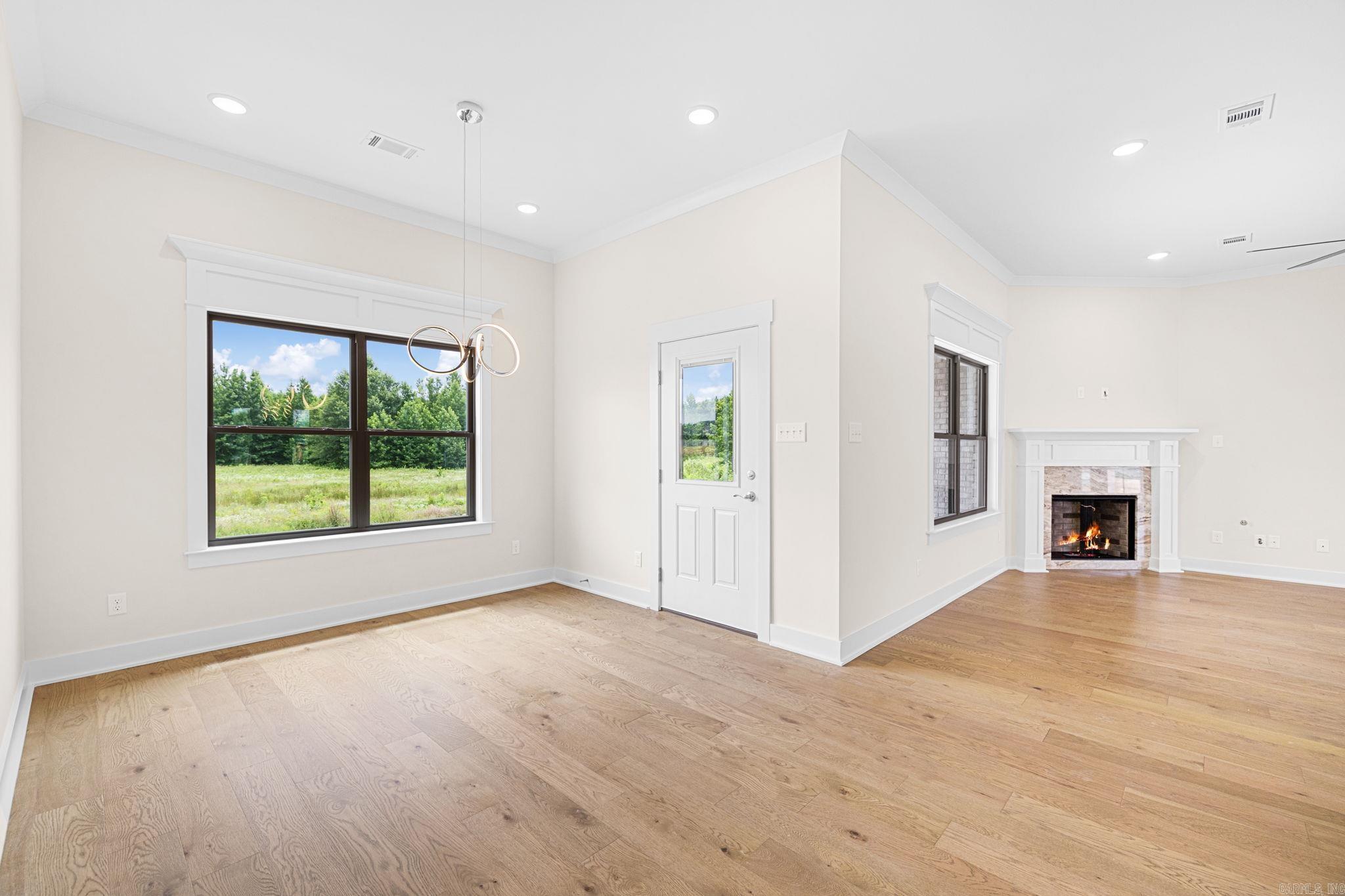 2312 Lakewood Circle