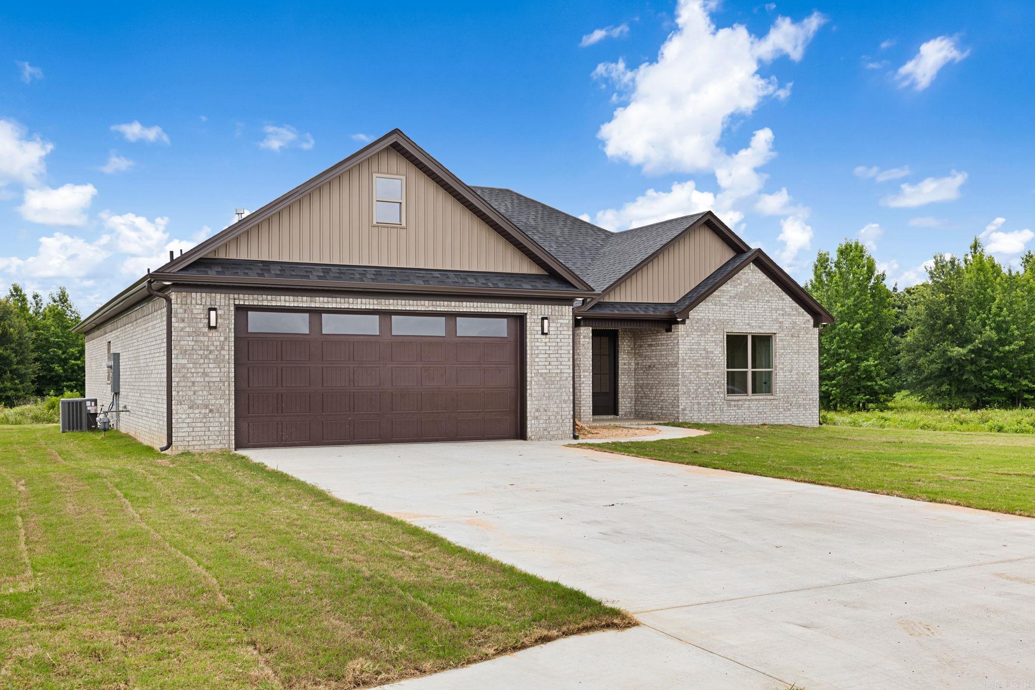 2312 Lakewood Circle