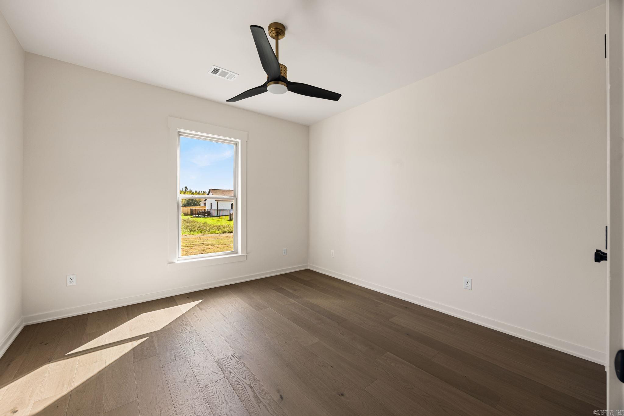 2324 Lakewood Circle