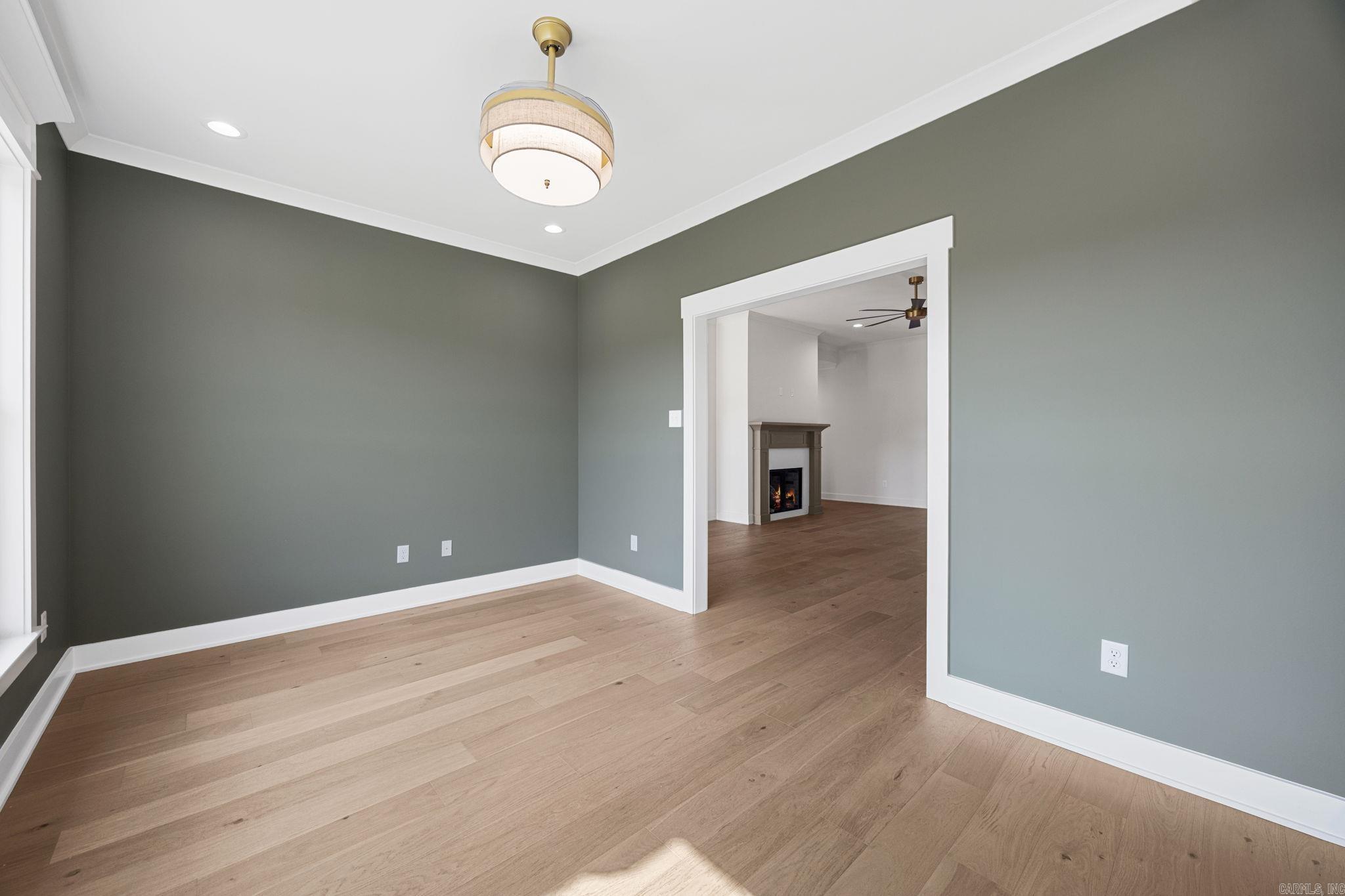 2324 Lakewood Circle