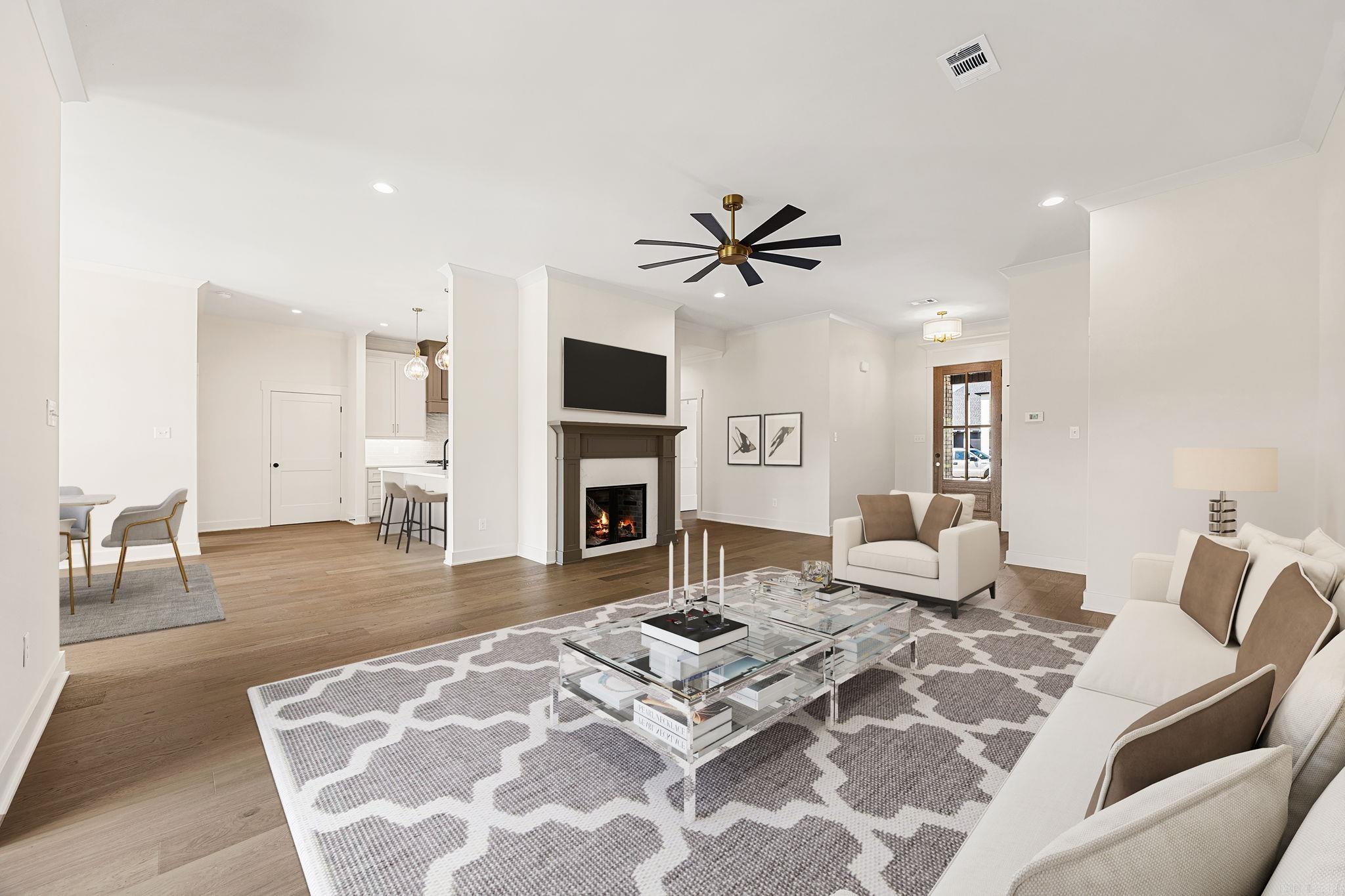 2324 Lakewood Circle