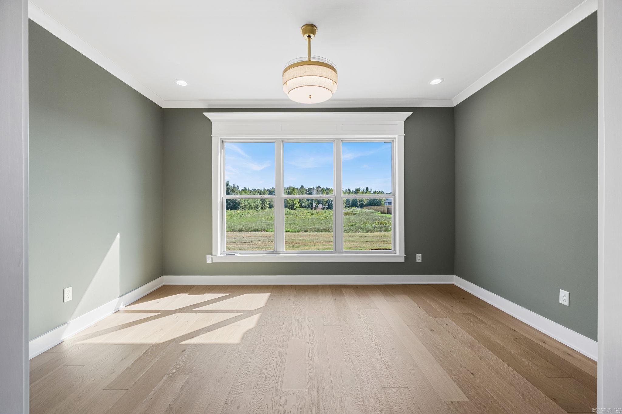 2324 Lakewood Circle