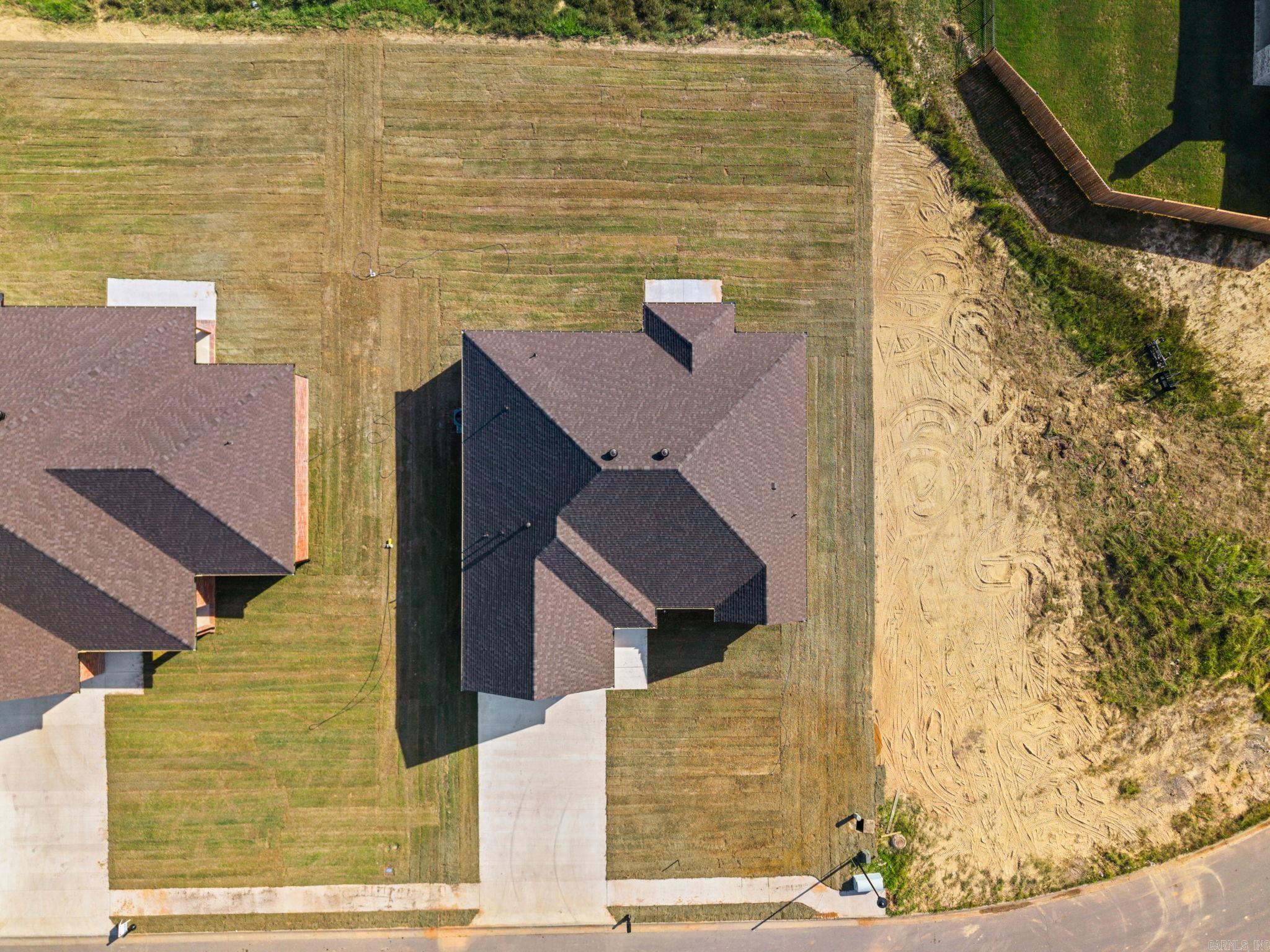 2324 Lakewood Circle