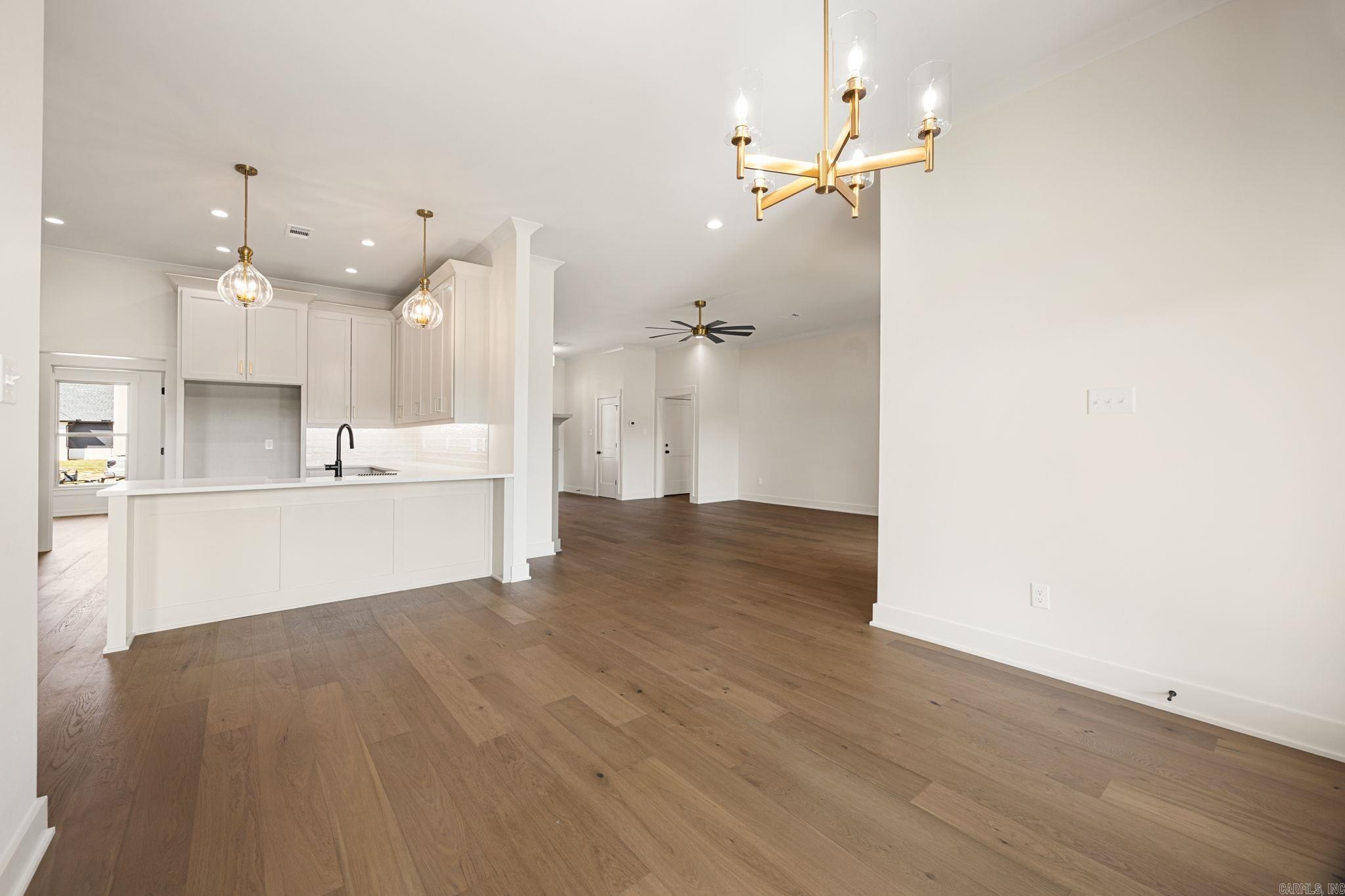 2324 Lakewood Circle