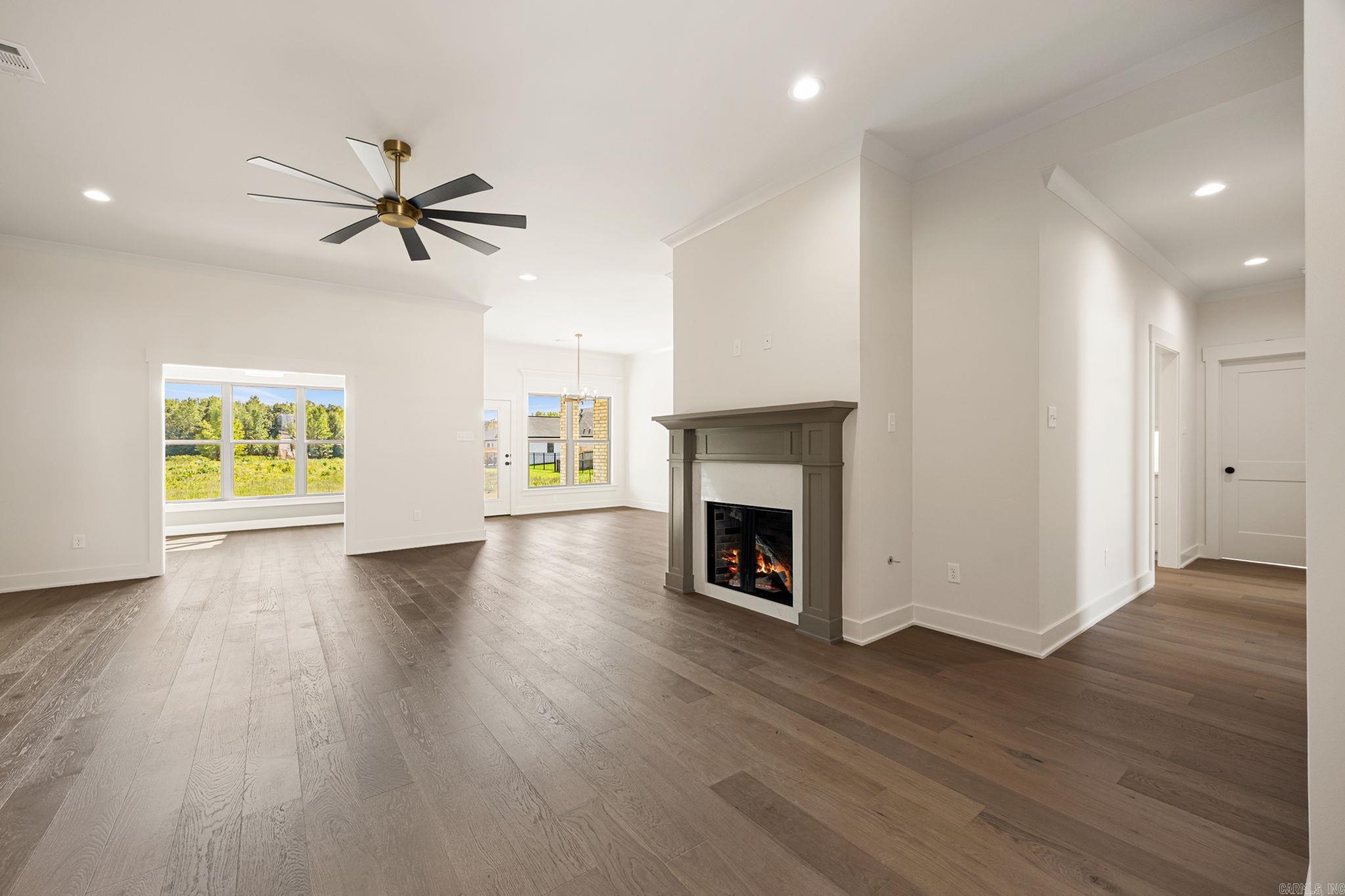 2324 Lakewood Circle
