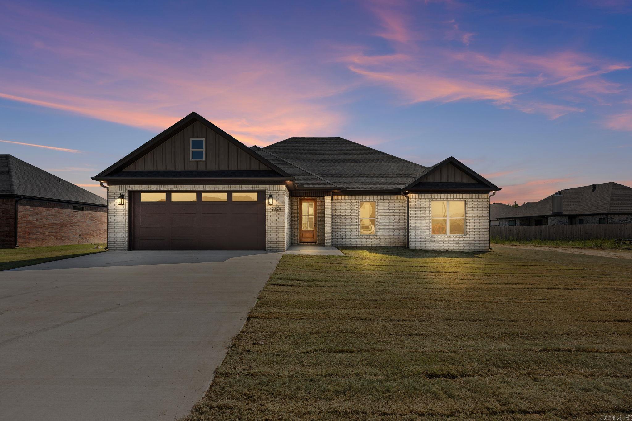 2324 Lakewood Circle