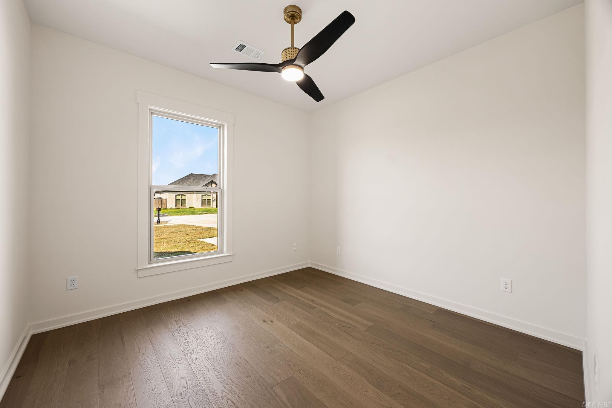 2324 Lakewood Circle