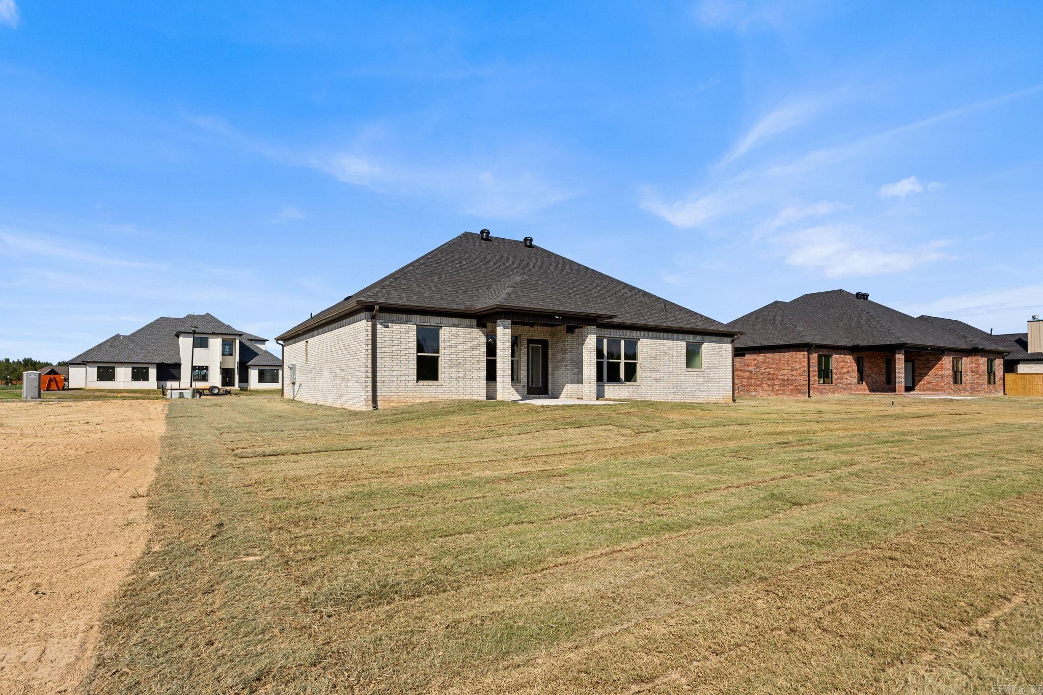 2324 Lakewood Circle