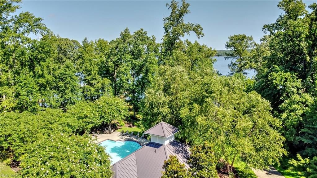 8024 Riverwatch DR