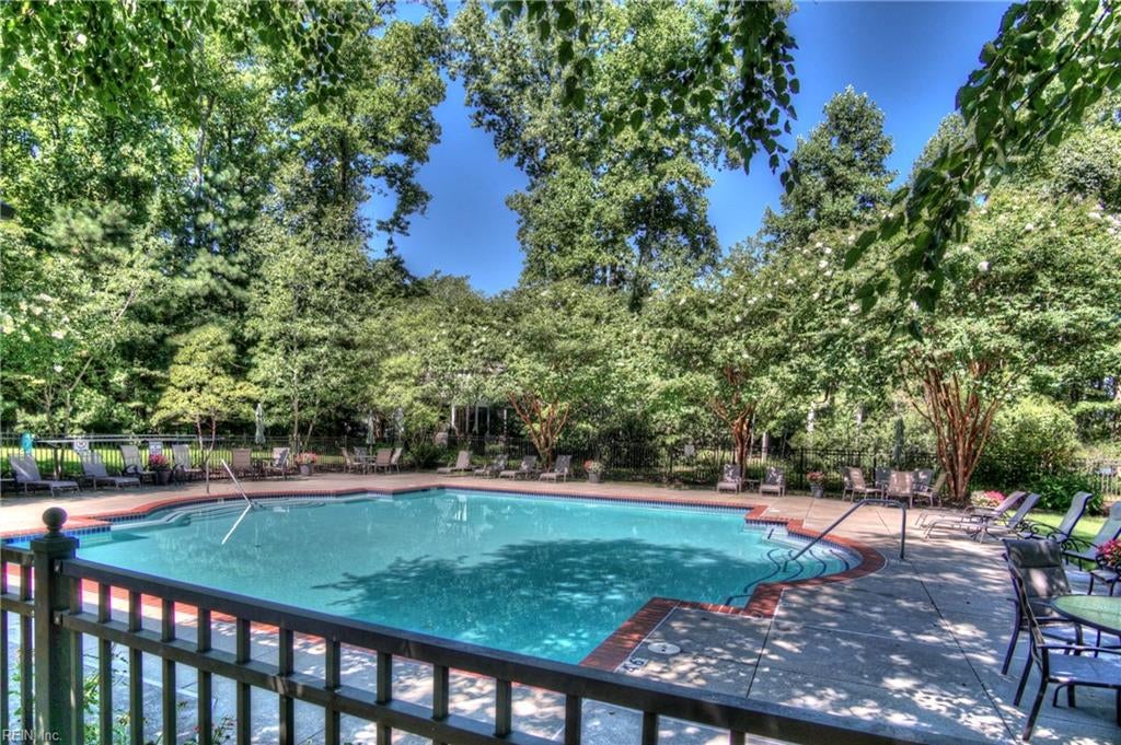 8024 Riverwatch DR