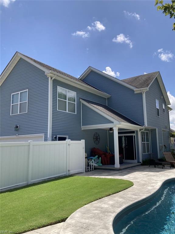 2221 Kirkby LN