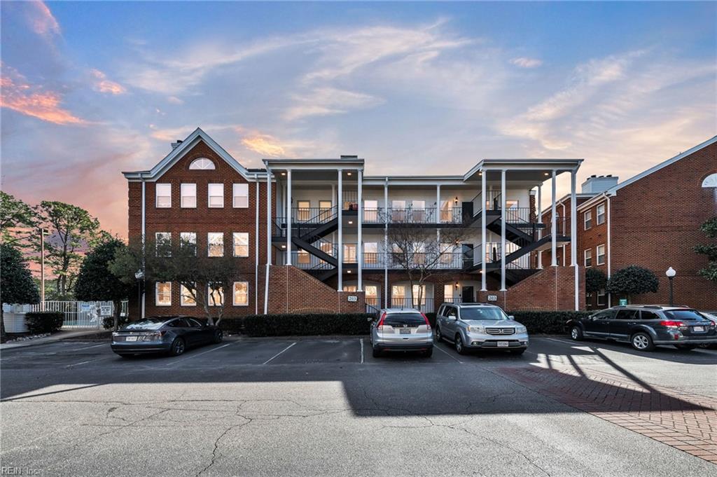 203 Westover AVE 202
