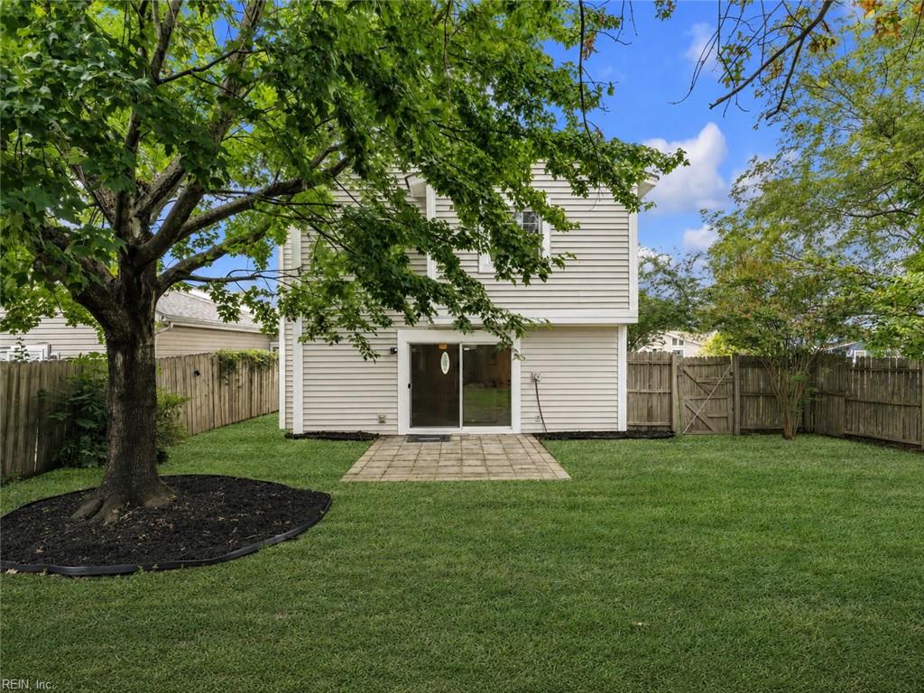 3225 Barrington DR