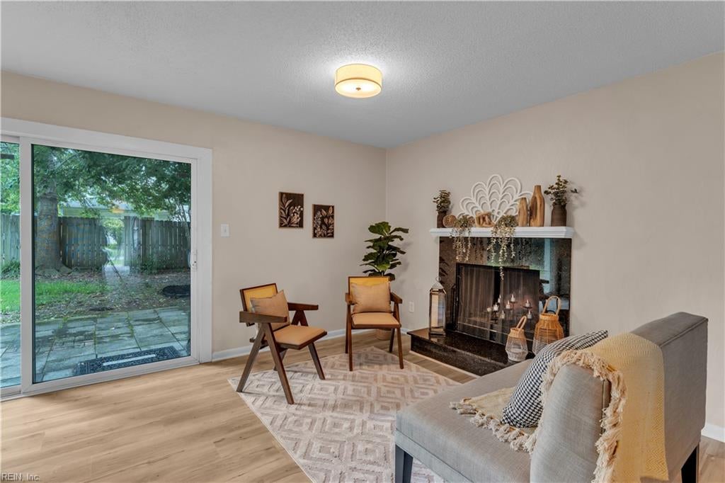 3225 Barrington DR