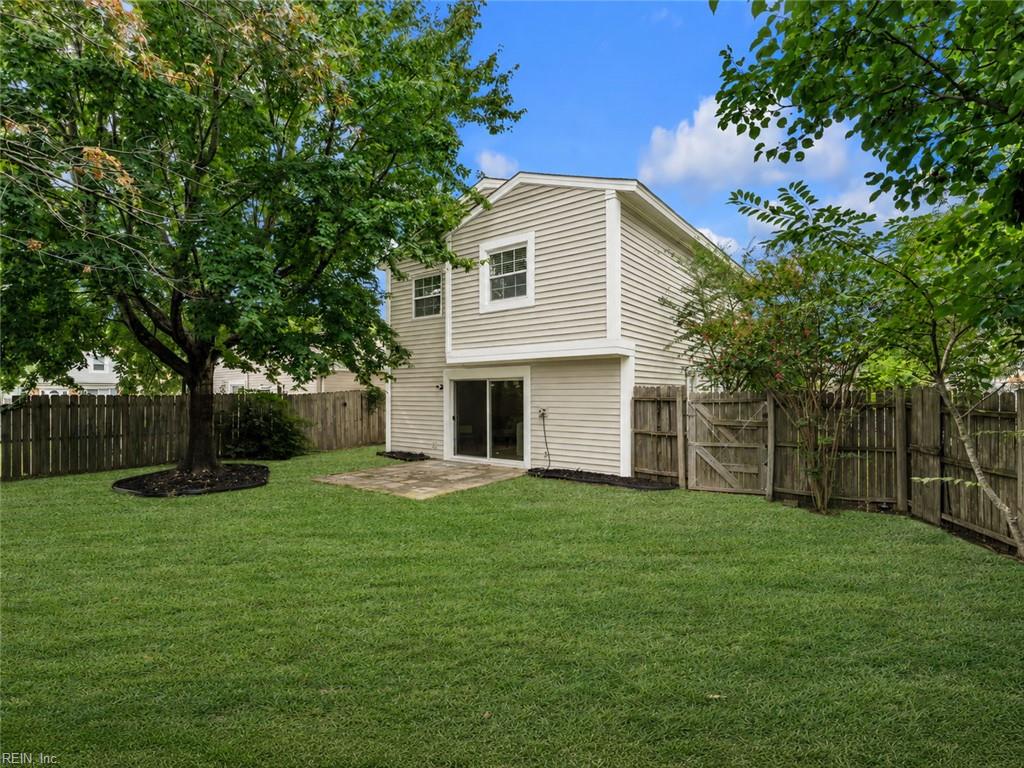 3225 Barrington DR