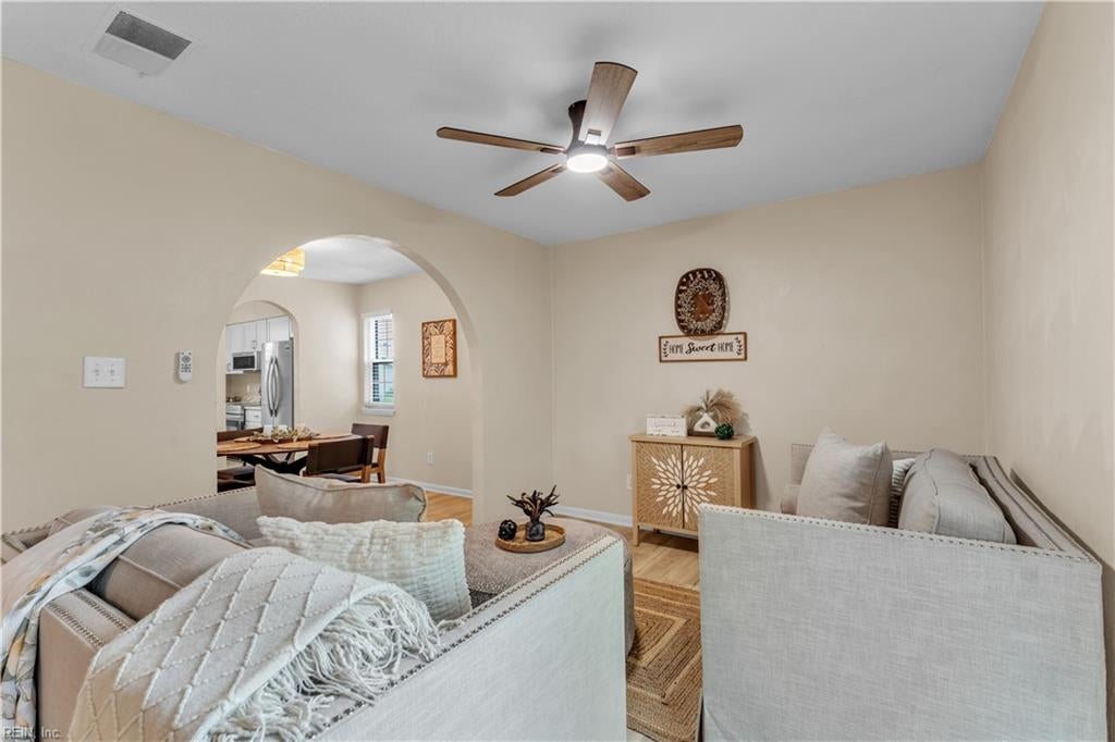 3225 Barrington DR