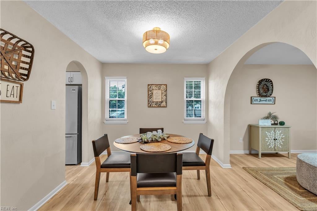3225 Barrington DR