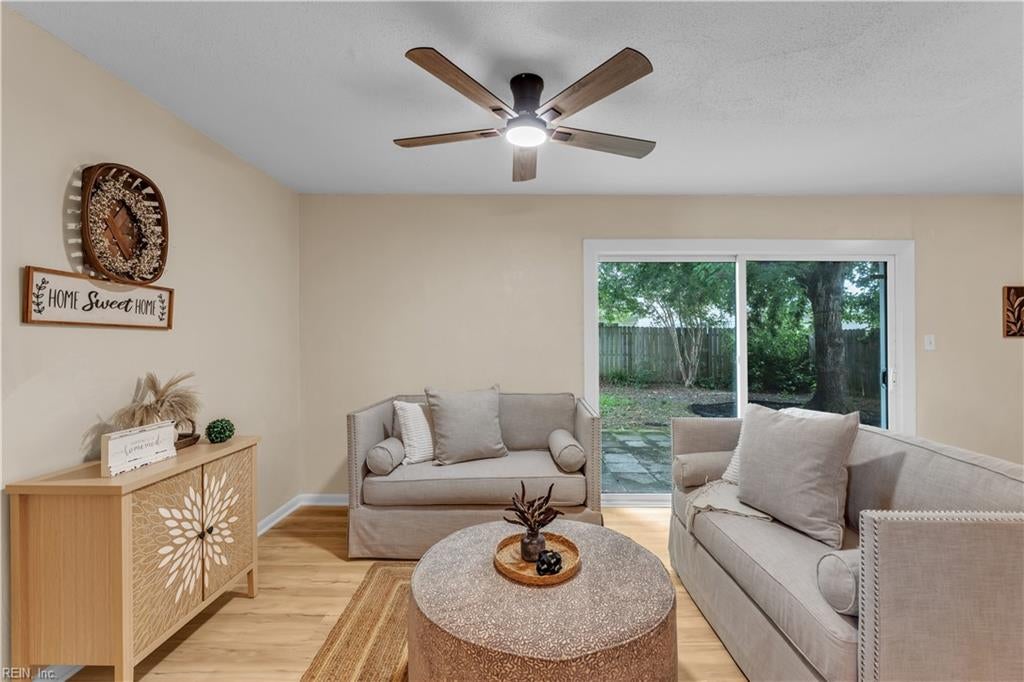 3225 Barrington DR