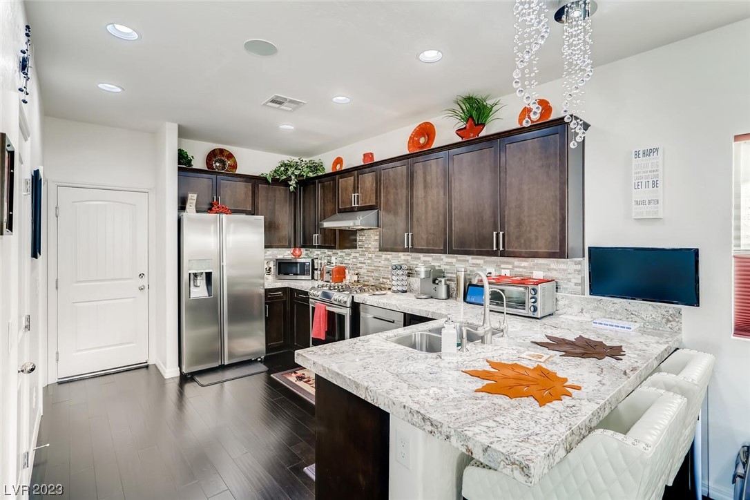 7279 Sterling Rock Avenue