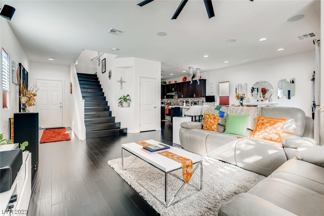 7279 Sterling Rock Avenue