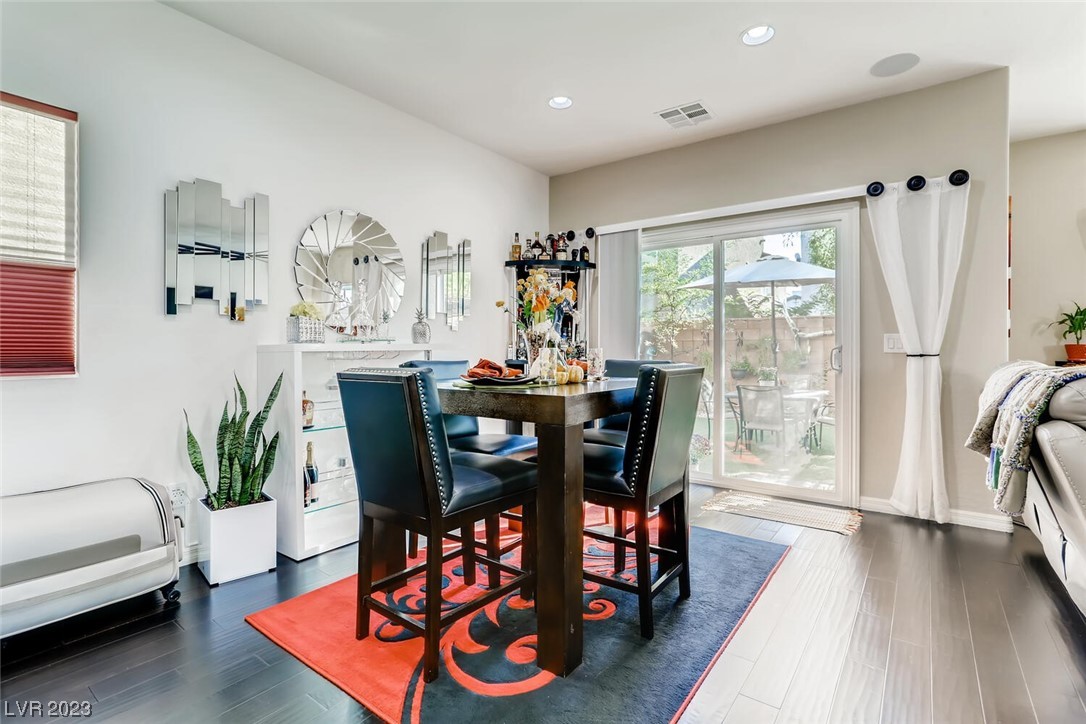 7279 Sterling Rock Avenue