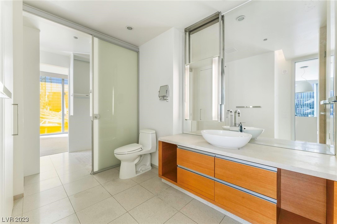 3726 Las Vegas Boulevard 306