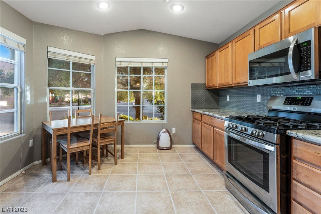 3670 Saint Nazaire Avenue