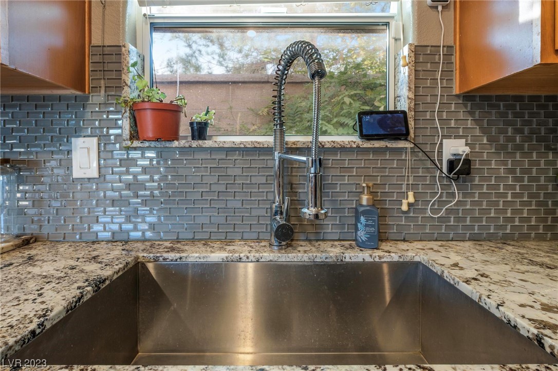 3670 Saint Nazaire Avenue