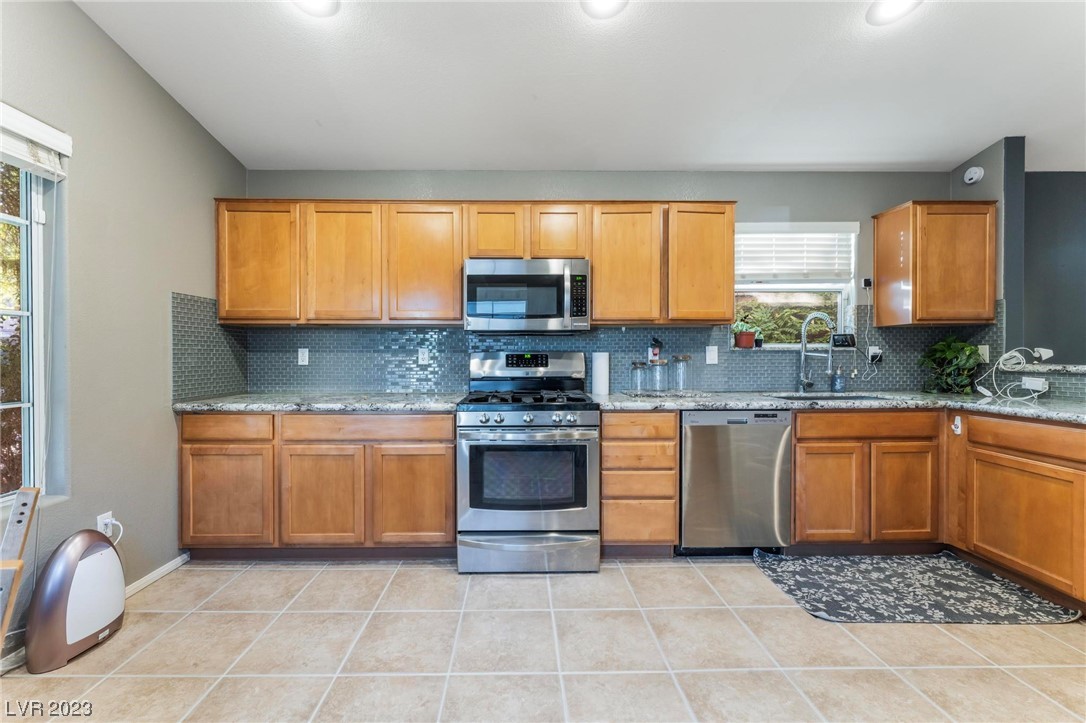 3670 Saint Nazaire Avenue