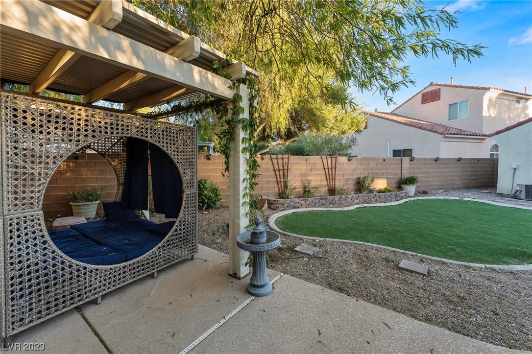 3670 Saint Nazaire Avenue