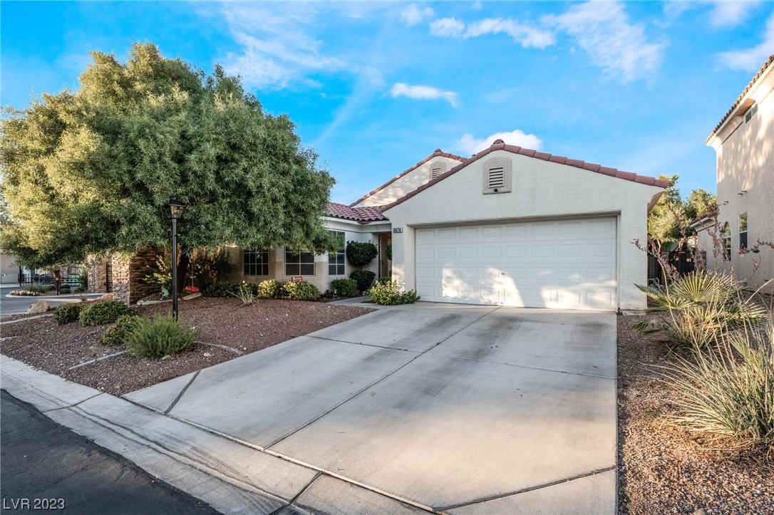 3670 Saint Nazaire Avenue