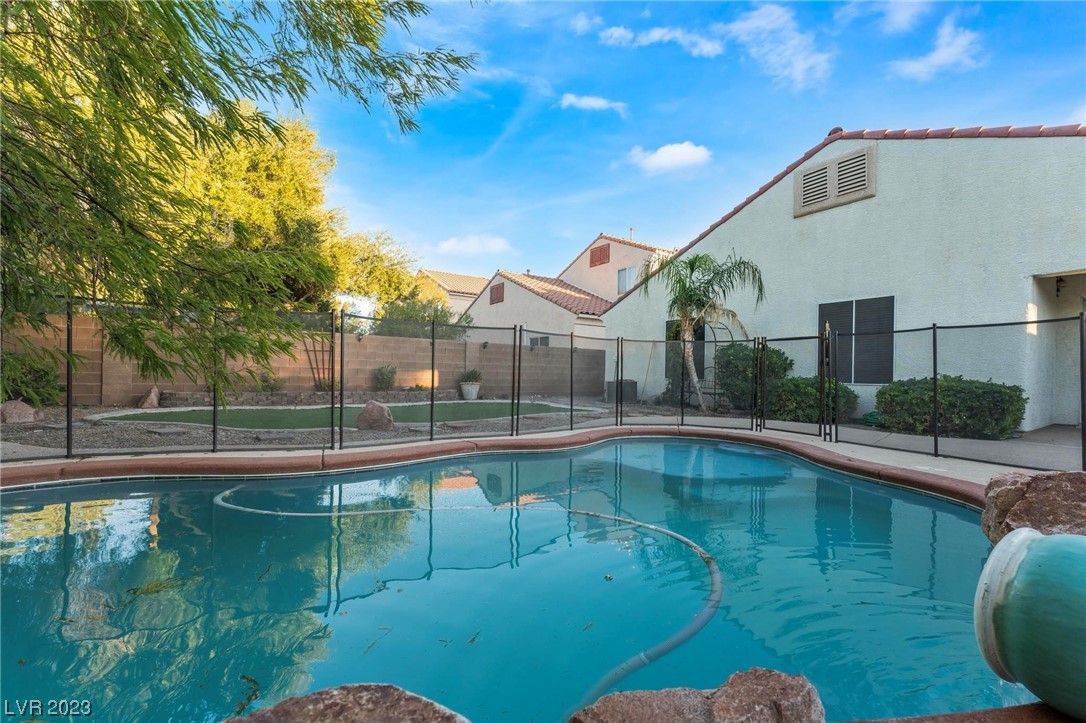 3670 Saint Nazaire Avenue