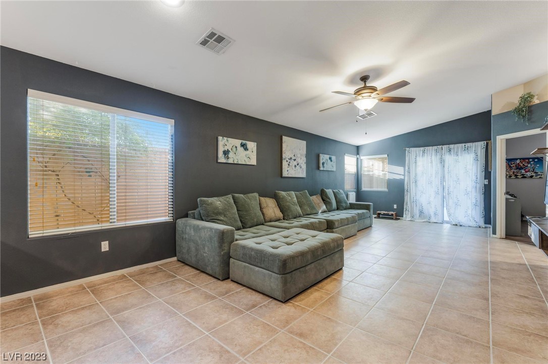 3670 Saint Nazaire Avenue