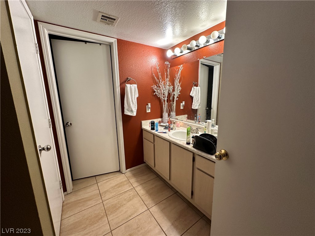 555 East Silverado Ranch Boulevard 2070