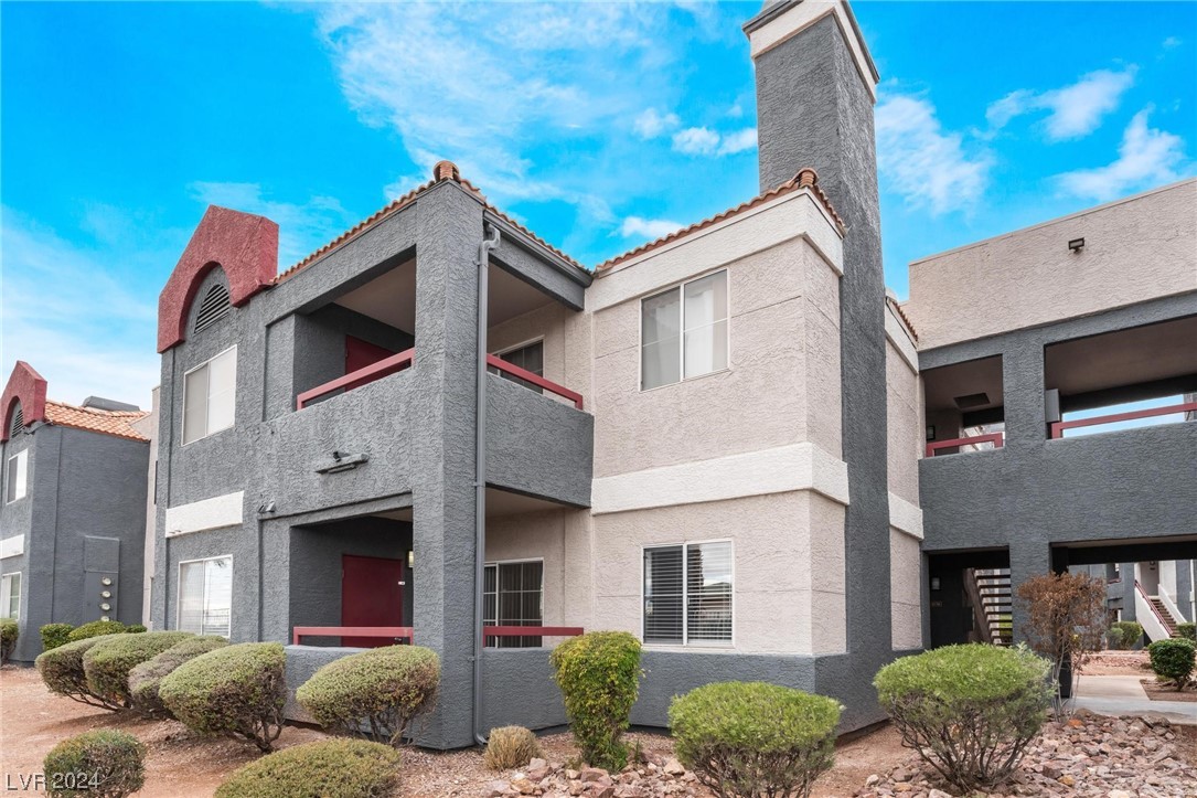 8600 CHARLESTON Boulevard 1033